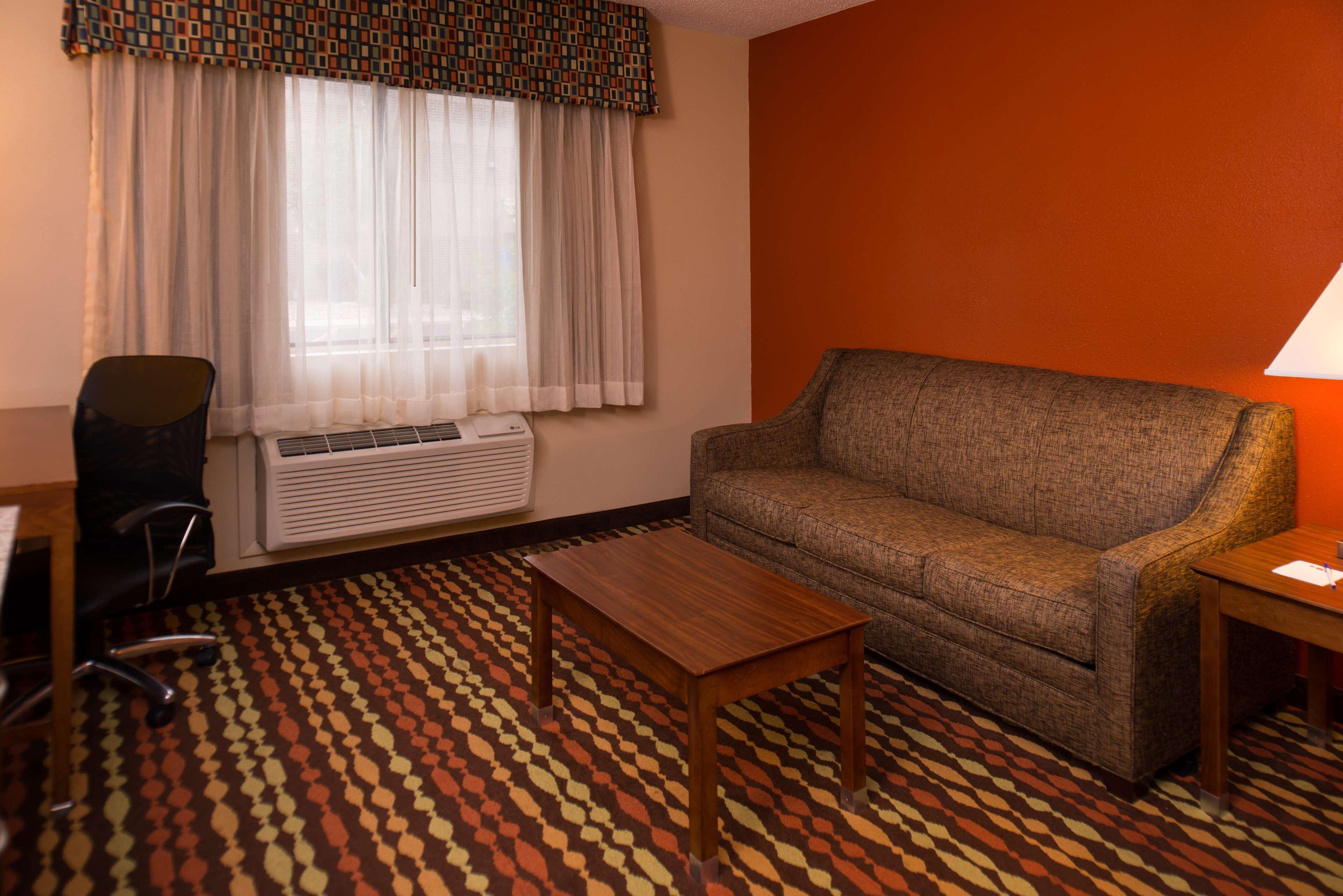Best Western Ambassador Inn & Suites Wisconsin Dells Eksteriør billede
