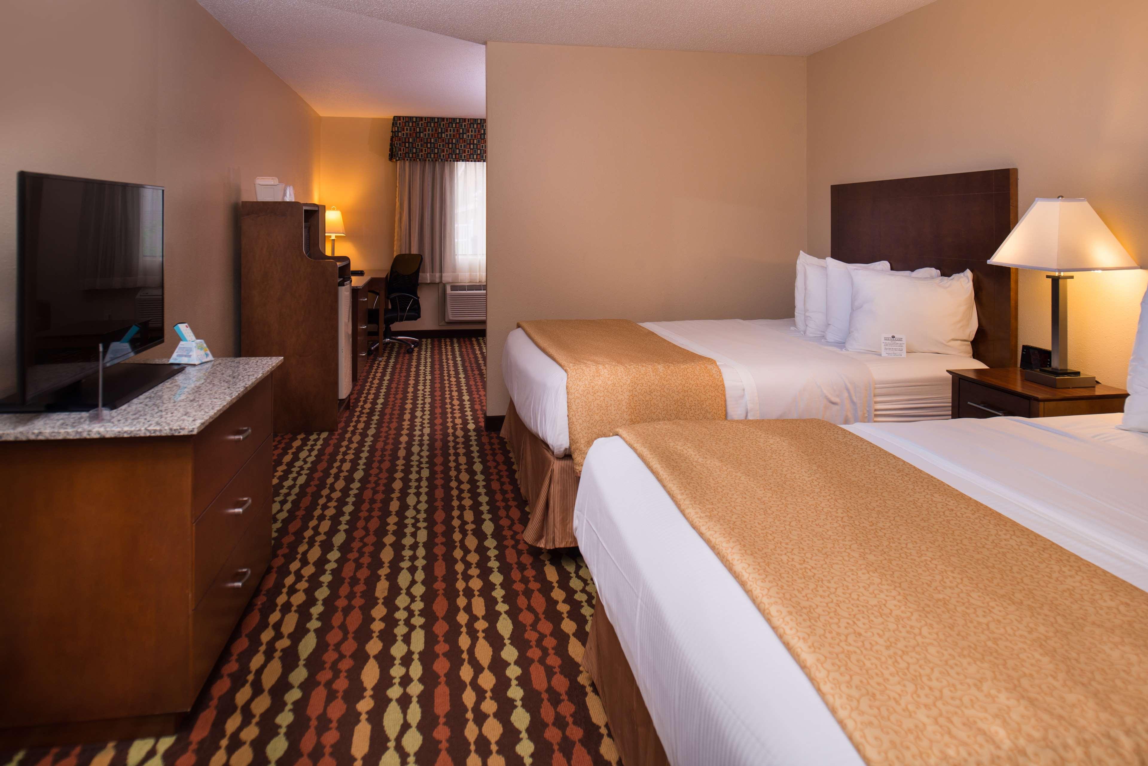 Best Western Ambassador Inn & Suites Wisconsin Dells Eksteriør billede