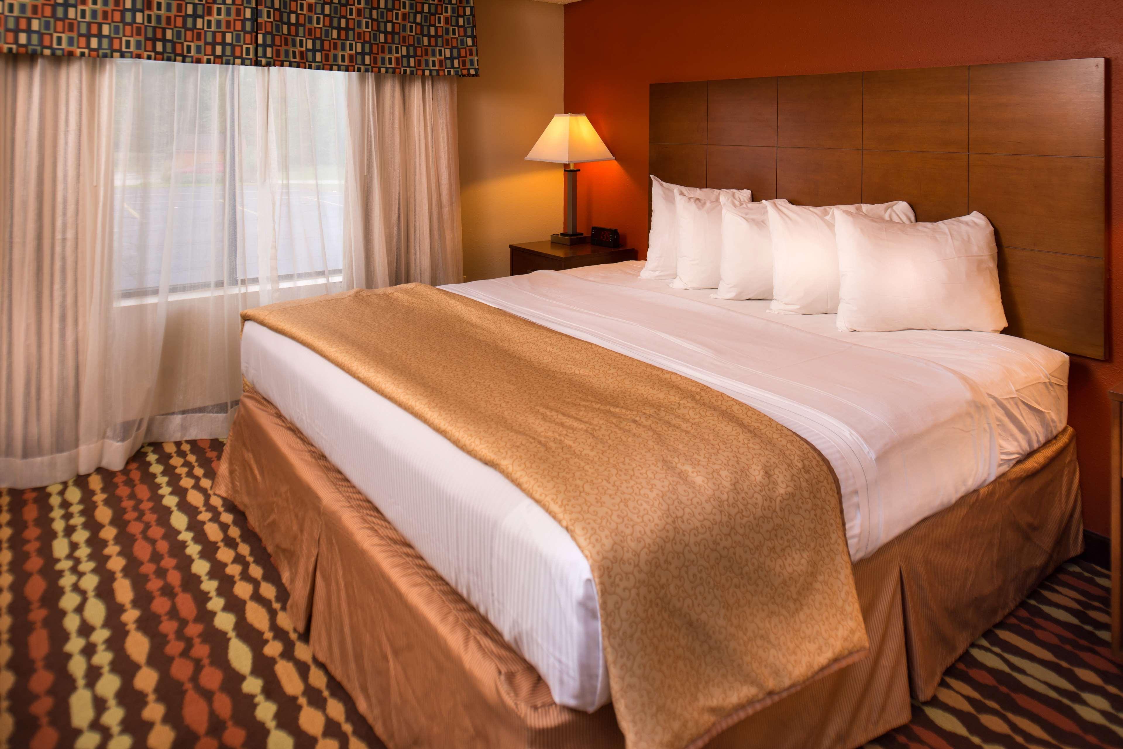 Best Western Ambassador Inn & Suites Wisconsin Dells Eksteriør billede