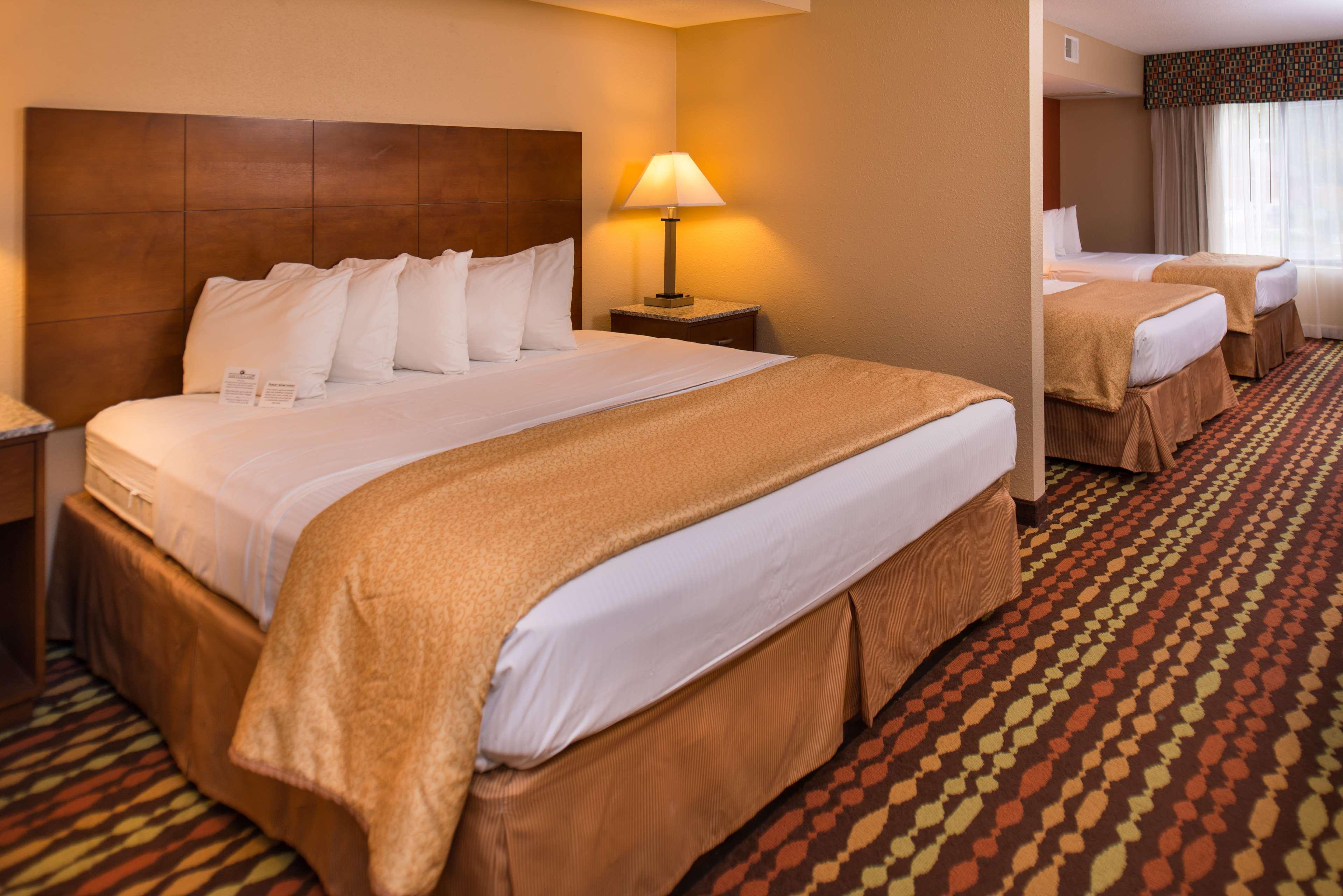 Best Western Ambassador Inn & Suites Wisconsin Dells Eksteriør billede
