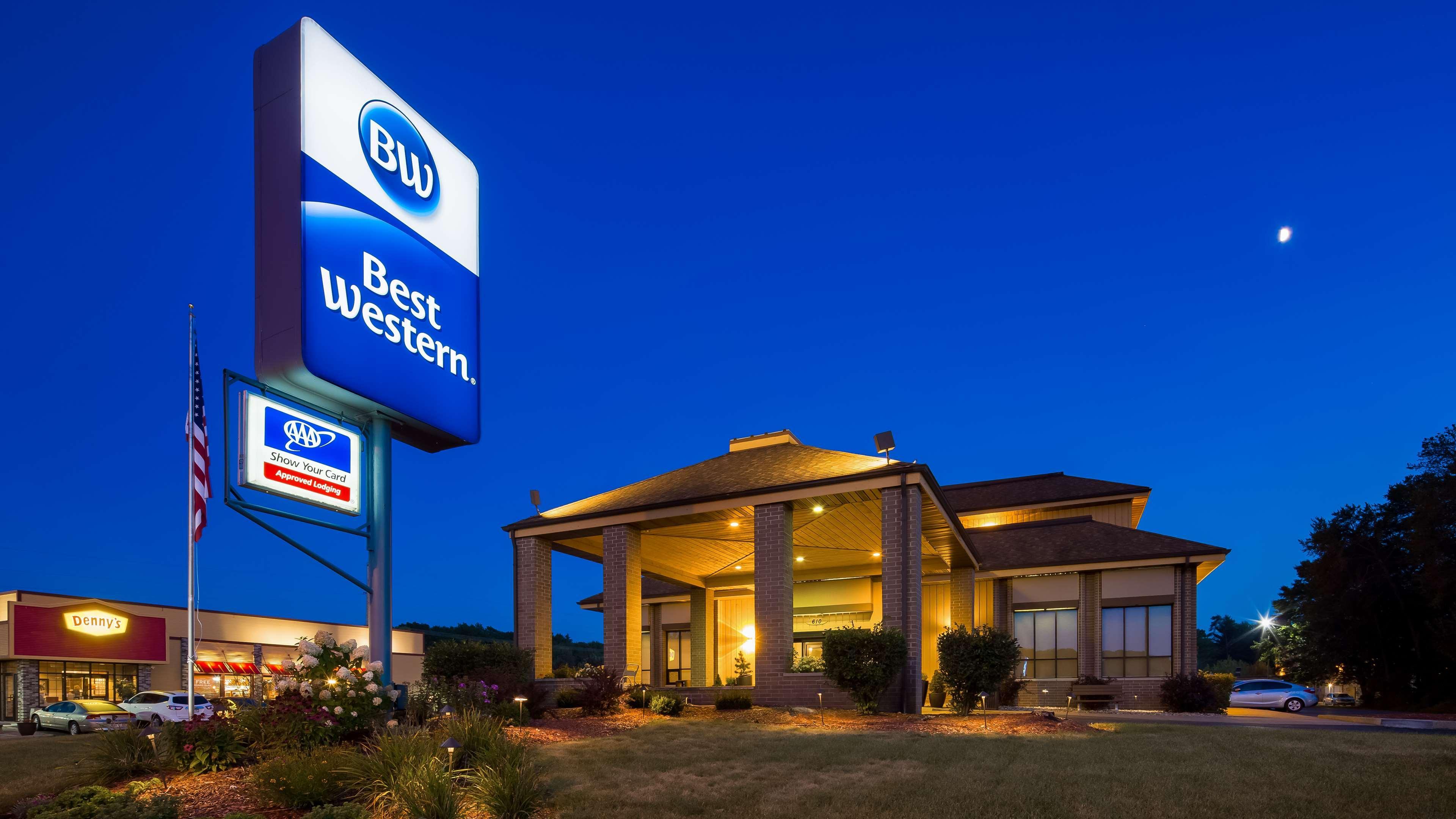 Best Western Ambassador Inn & Suites Wisconsin Dells Eksteriør billede