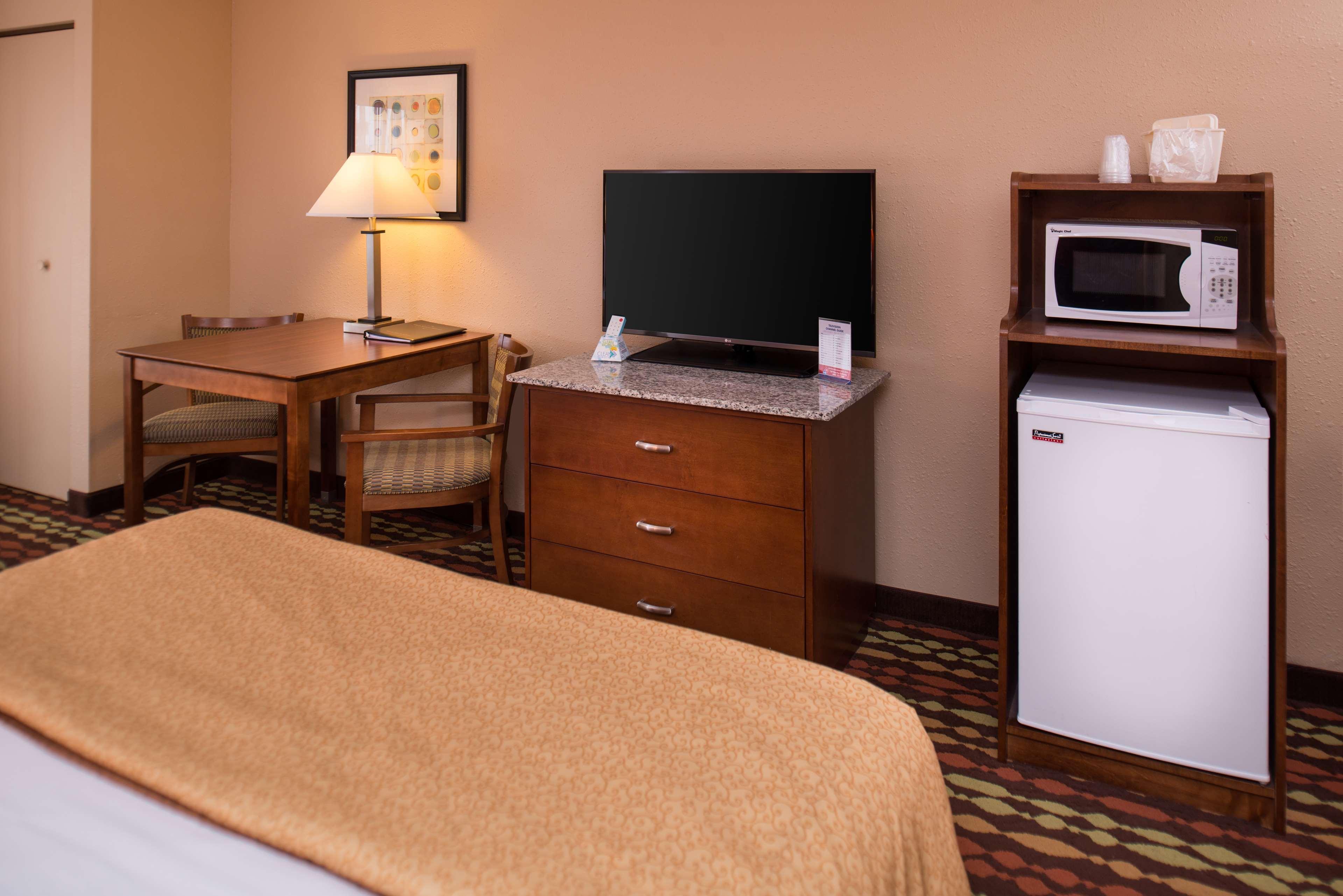 Best Western Ambassador Inn & Suites Wisconsin Dells Eksteriør billede