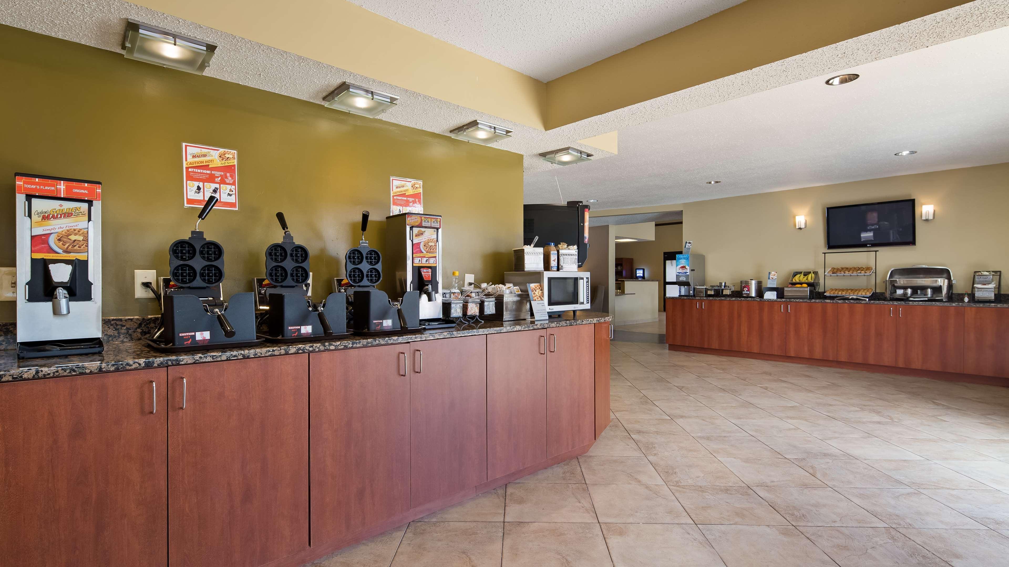 Best Western Ambassador Inn & Suites Wisconsin Dells Eksteriør billede