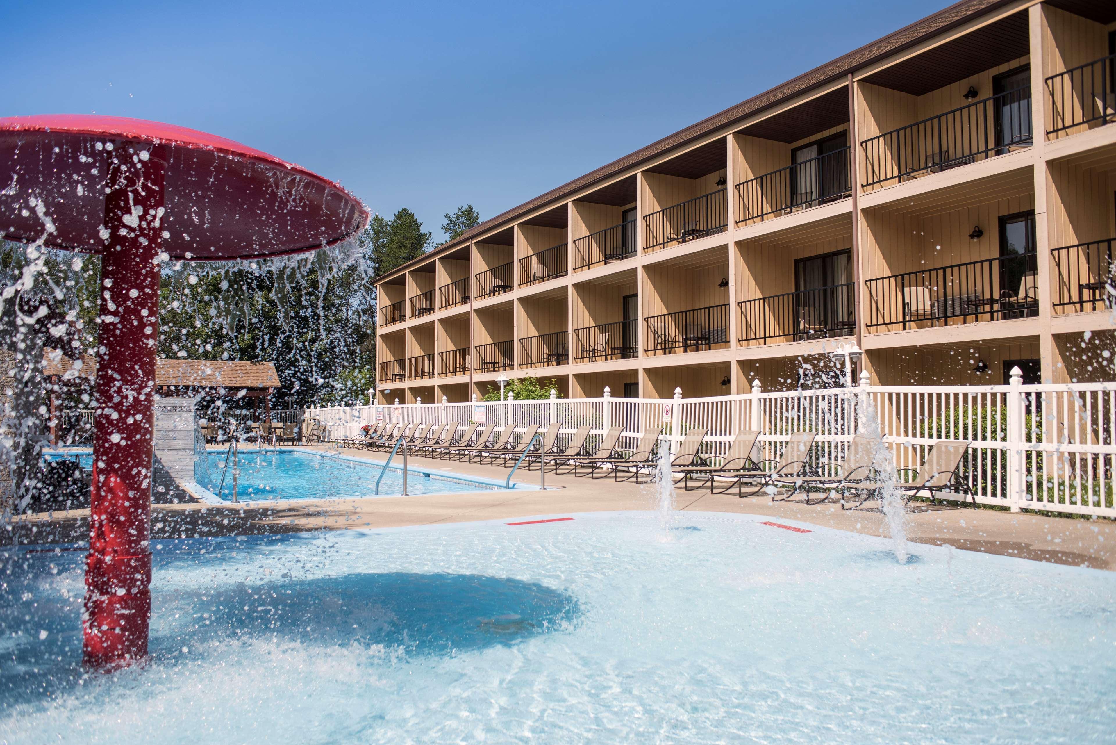 Best Western Ambassador Inn & Suites Wisconsin Dells Eksteriør billede