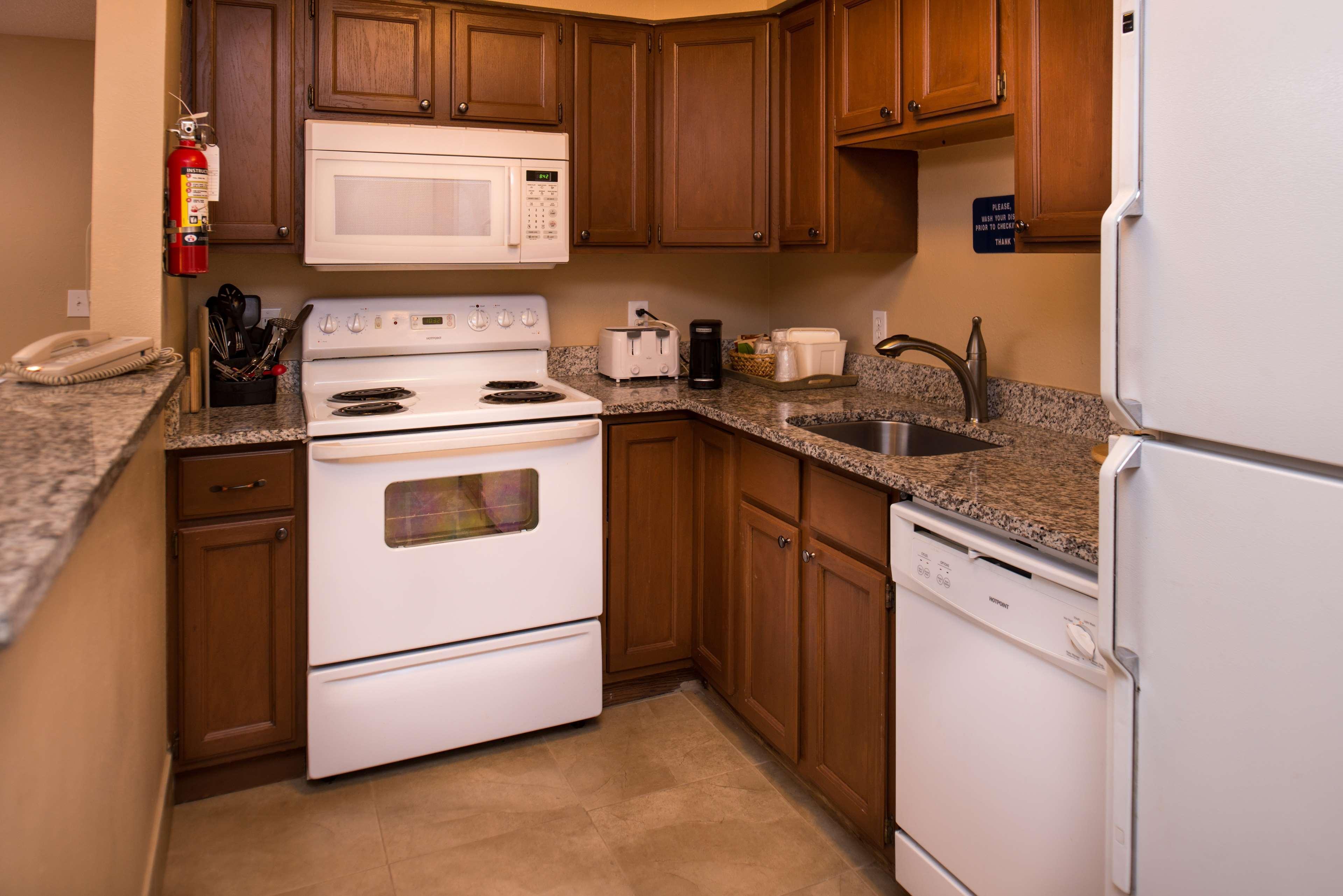 Best Western Ambassador Inn & Suites Wisconsin Dells Eksteriør billede